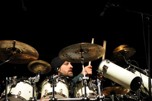Tim Alexander (Puscifer, Primus) a suferit un atac de cord